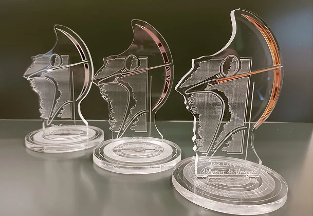 Découpe et gravure laser sur verre, pierre, mbois, métaux à Bourges (18)